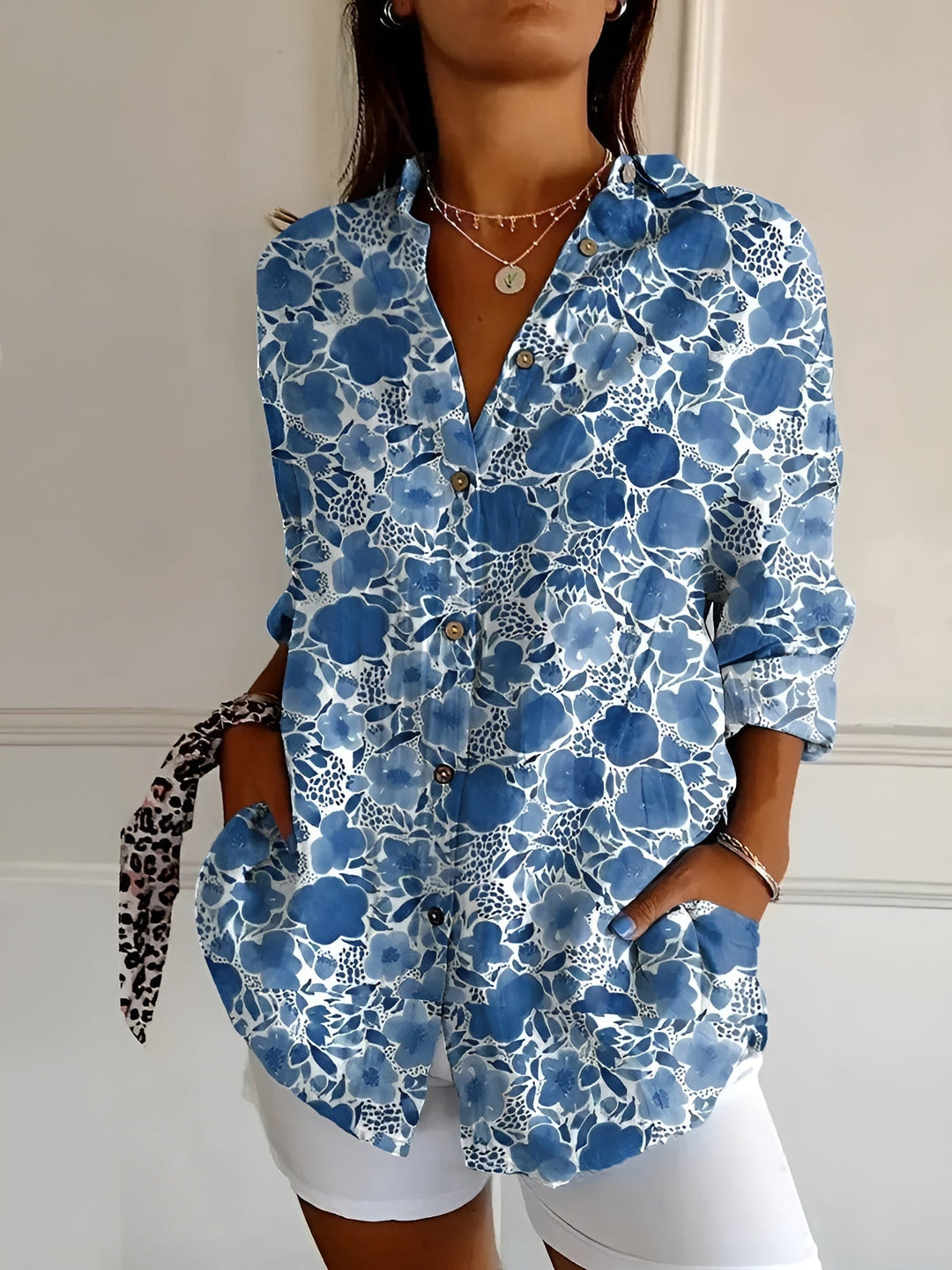 RIKA | FLORALE BLUSE MIT KNÖPFEN